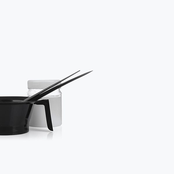 shop-image-17-gallery-1 A pair of scissors and cup on top of a table.